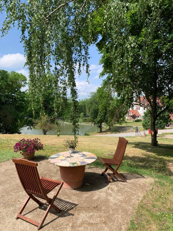 Historisches Gebaeude " Rentmeisteramt" Basedow Basedow  Bagian luar foto
