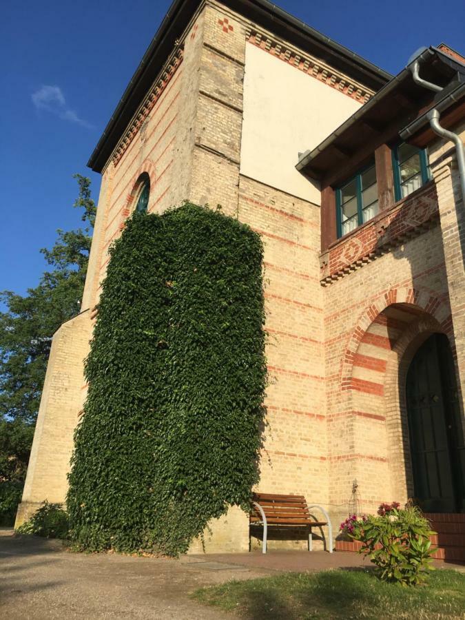Historisches Gebaeude " Rentmeisteramt" Basedow Basedow  Bagian luar foto